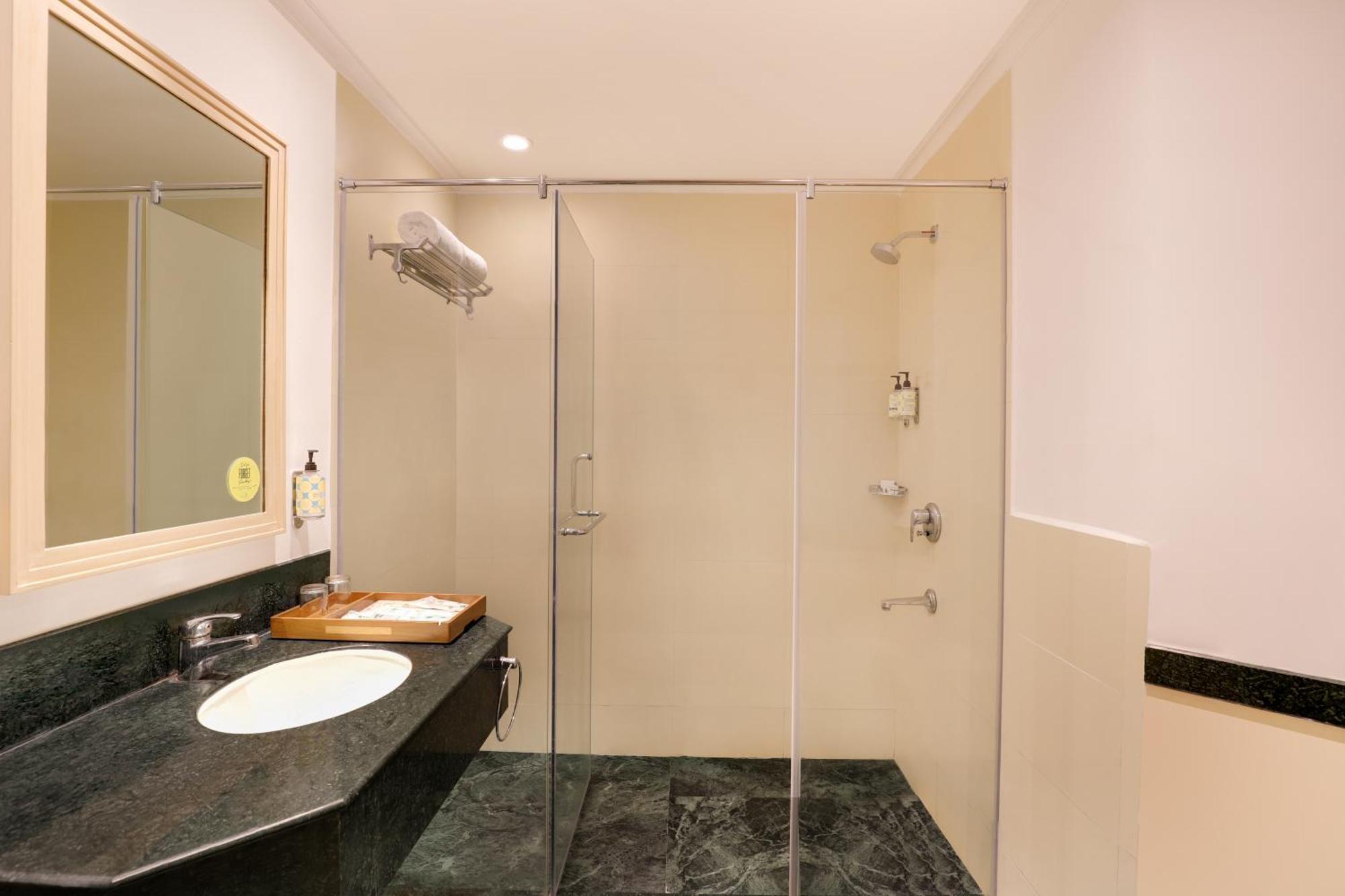 Lemon Tree Hotel Hinjewadi Pune Hindzsevádi Kültér fotó