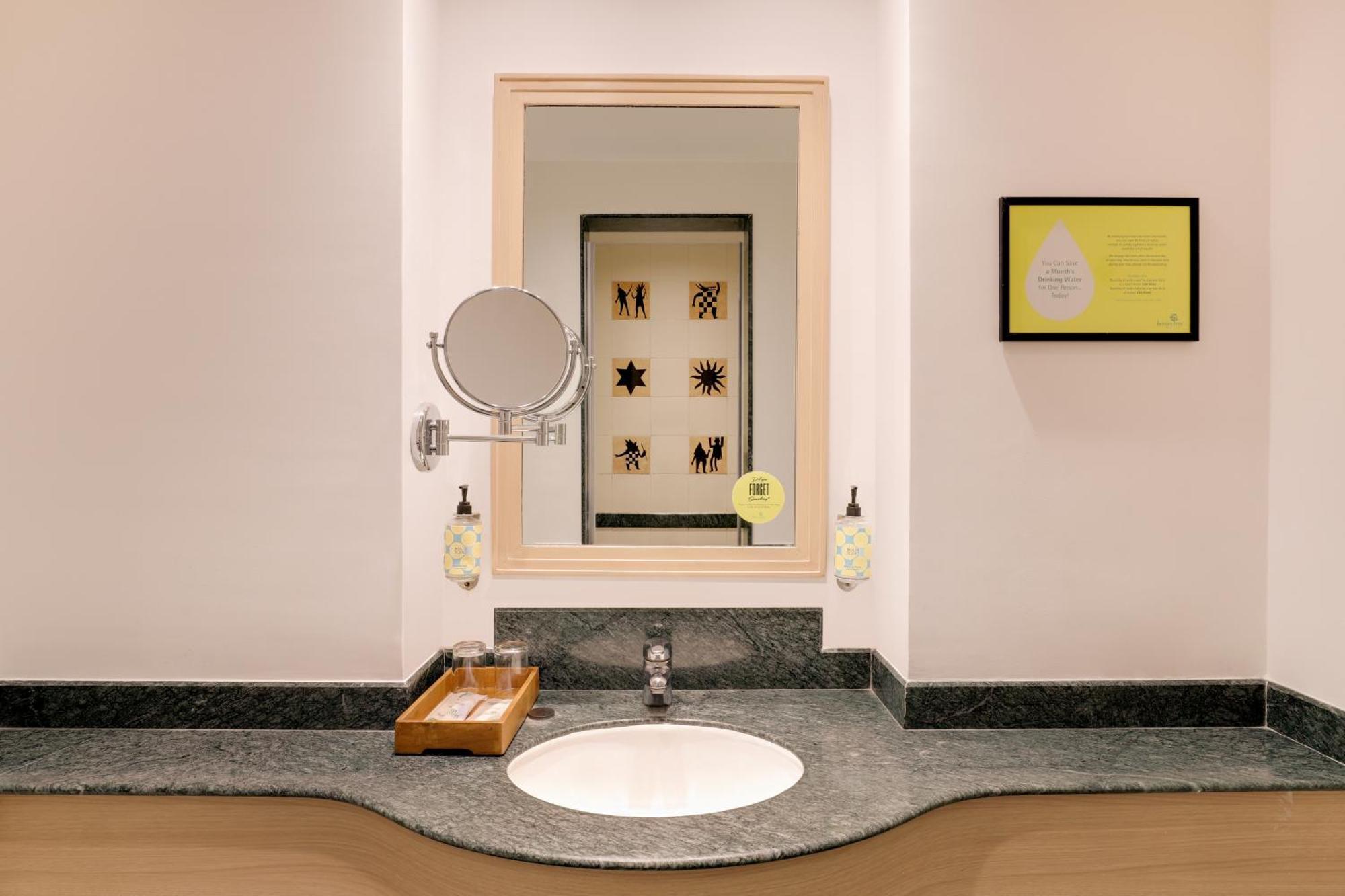 Lemon Tree Hotel Hinjewadi Pune Hindzsevádi Kültér fotó